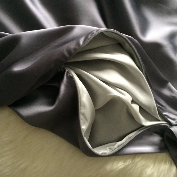 BURBERRY. Satin (atlas) grey dress. Size 10 - Picture 6 of 7